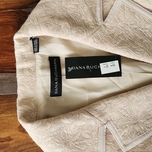 Gorgeous Dana Buchman Amazing Ladies Blazer Size 8, NWT - Picture 11 of 11